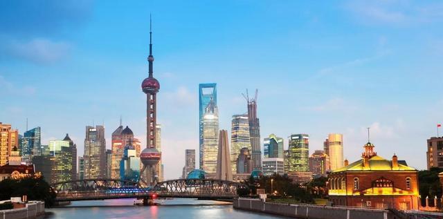 2022年上海封城，共同经历挑战与成长