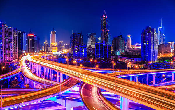 上海福州路，城市抗疫中的坚韧与温情