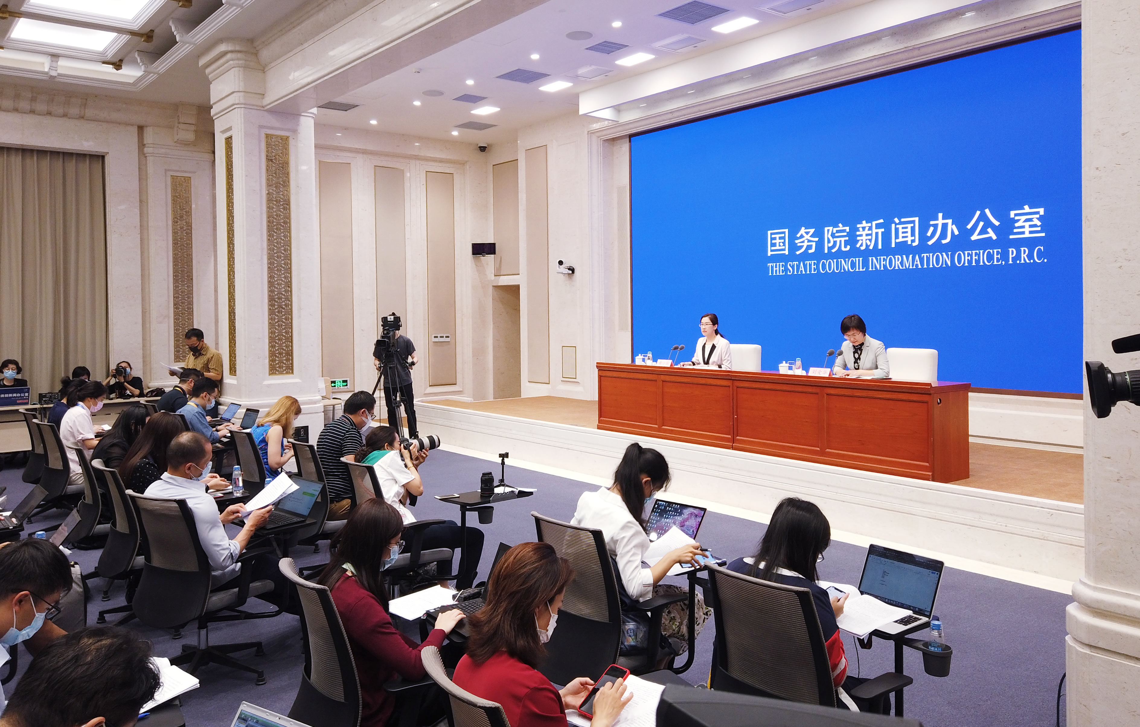 浙江疫情新观察，防控策略调整与社会经济复苏的双线挑战