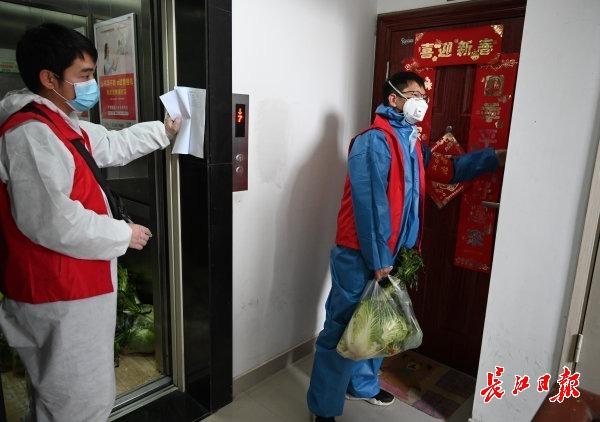 口罩下的微笑，那些被疫情重塑的平凡英雄