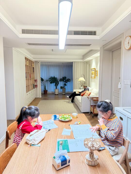 封控日记127天，当客厅变成教室，我重新学会了学习